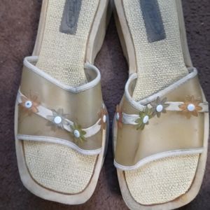 Very cute summer sandals